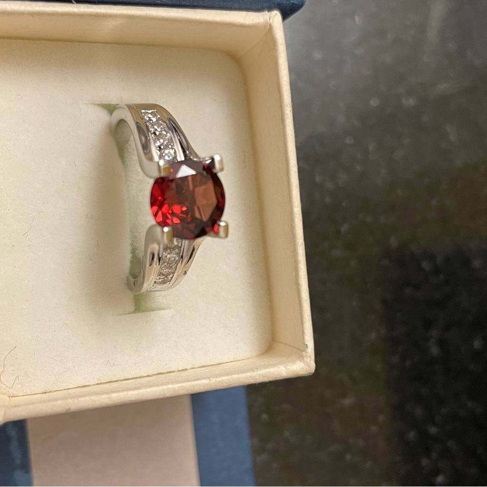 Elegant Silver and Red Gemstone Ring